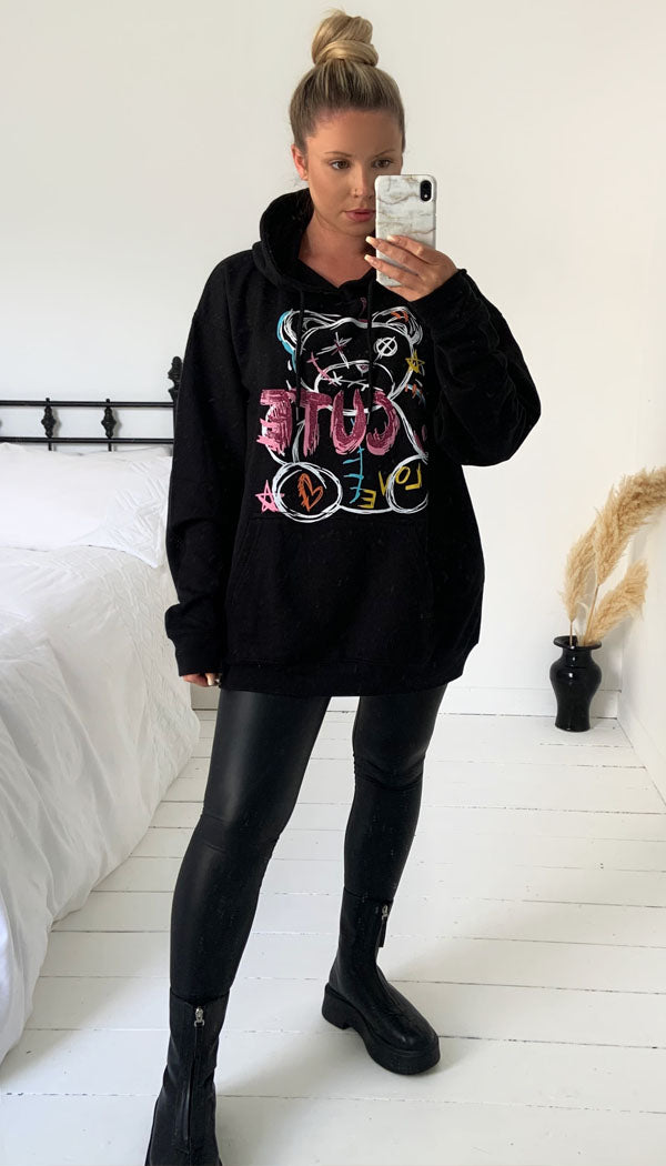 Oversized hoodie and leggings sales outfit