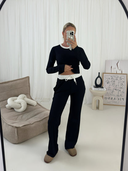 Long Sleeved Contrast Two piece Lounge Set