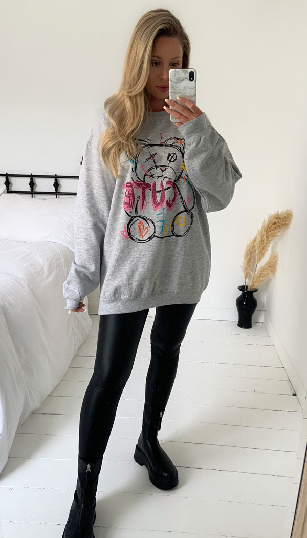 Oversized Graphic Teddy SWEATER - Dressmedolly